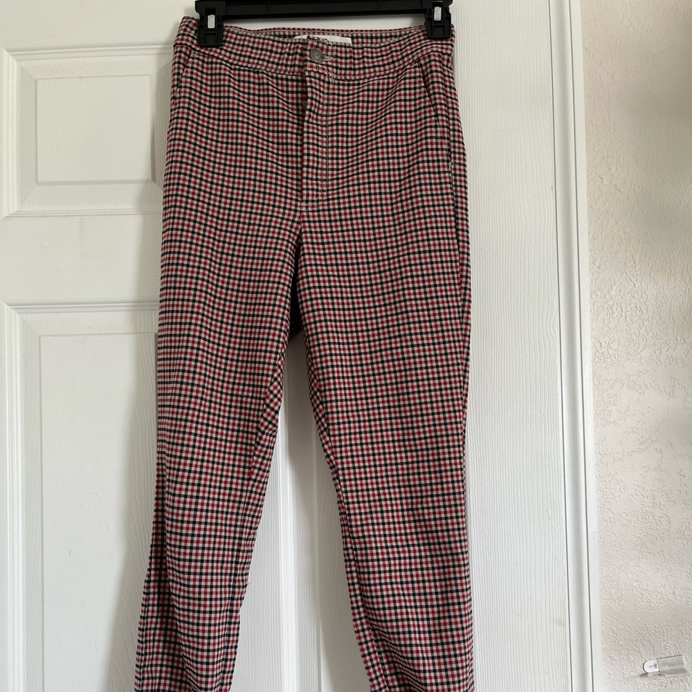 hollister pants! super cute and stretchy. size small
